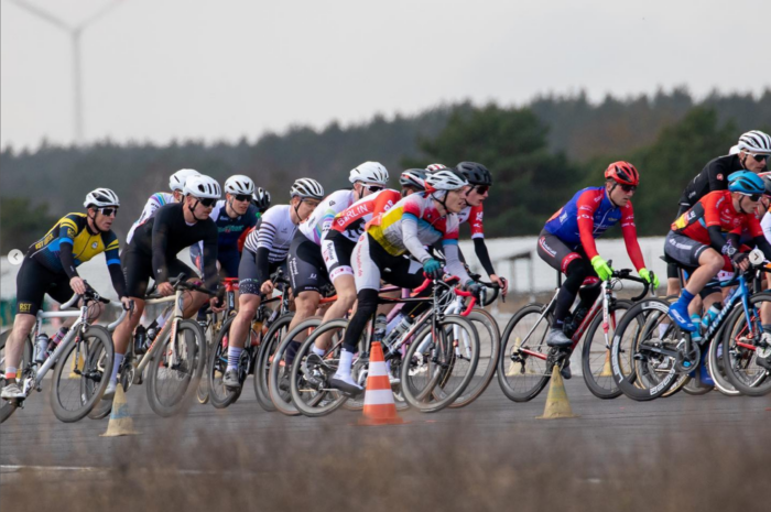 Radrennen: RST-Sieg bei Saisoneröffnung in Herford