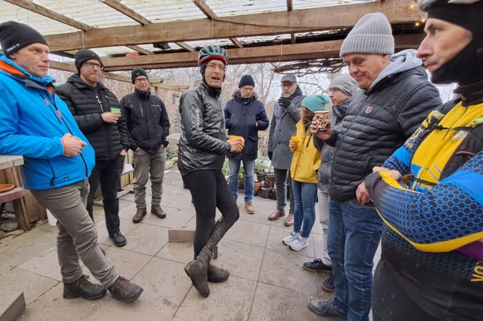 RST-Neujahrsgrillen 2025 mit Grillwurst und Glühwein