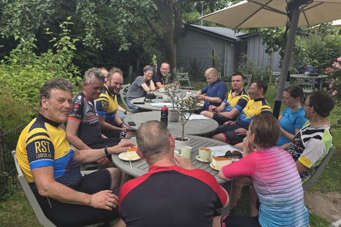 Coffee & Cakeride zum Café Eenhus im Juni
